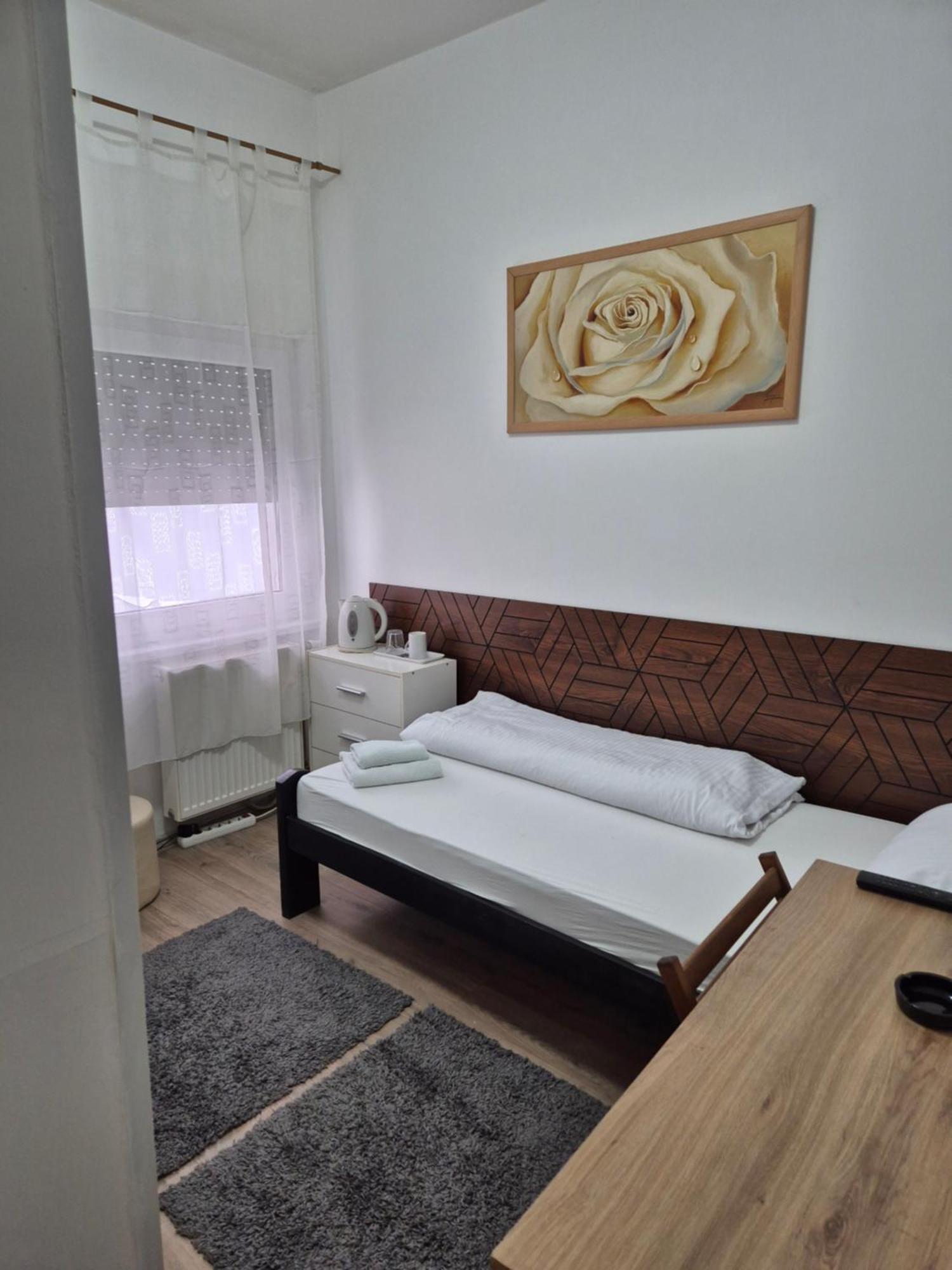 Rooms Villa Luigi Pancevo Exterior photo