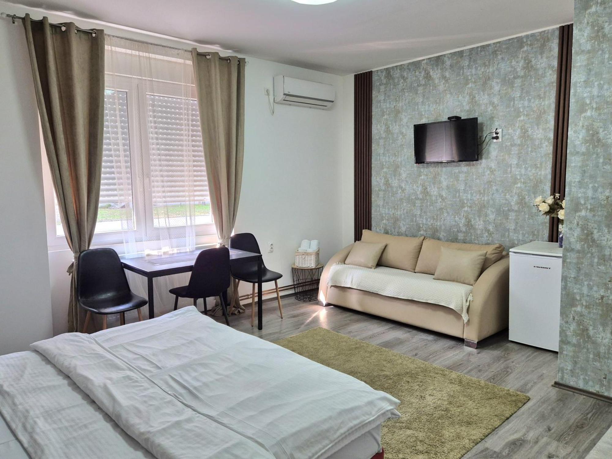 Rooms Villa Luigi Pancevo Exterior photo